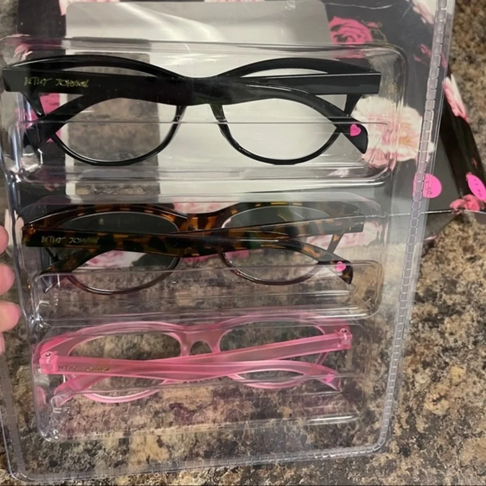NIB BETSEY JOHNSON 3PCK READING GLASSES SET